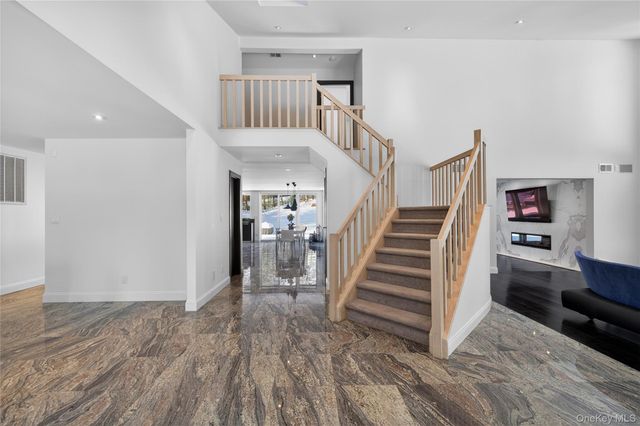 48 Westwood Court, Woodbury, NY 11797