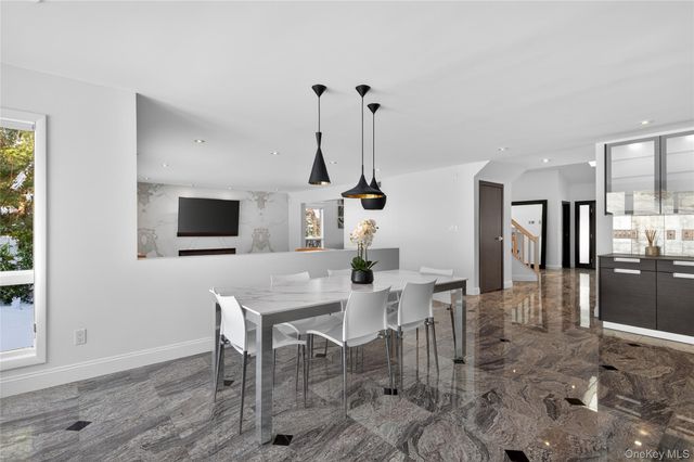 48 Westwood Court, Woodbury, NY 11797