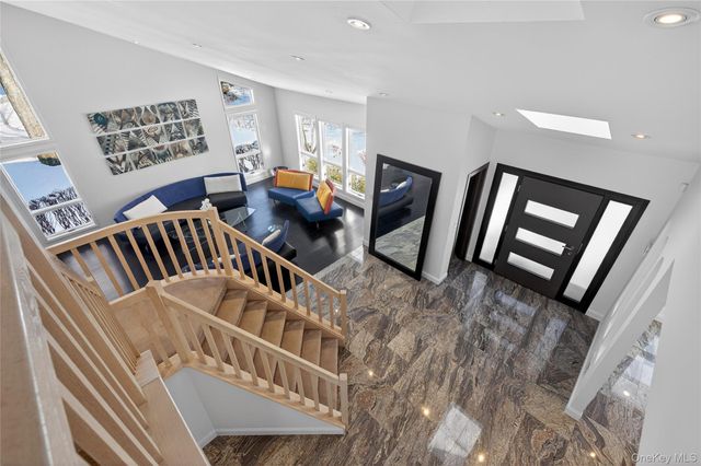 48 Westwood Court, Woodbury, NY 11797