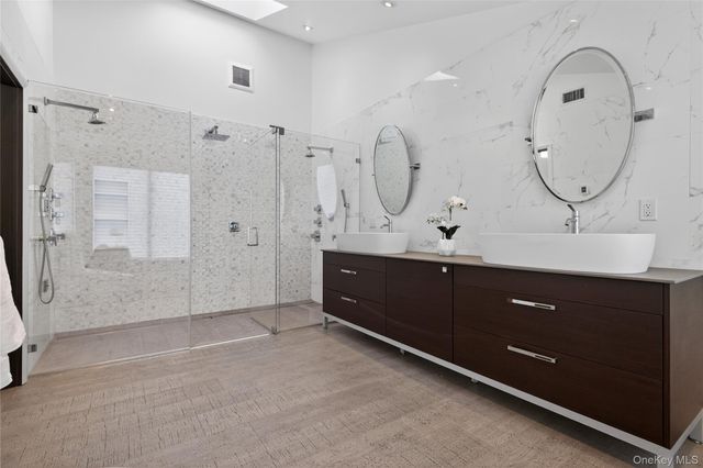 48 Westwood Court, Woodbury, NY 11797