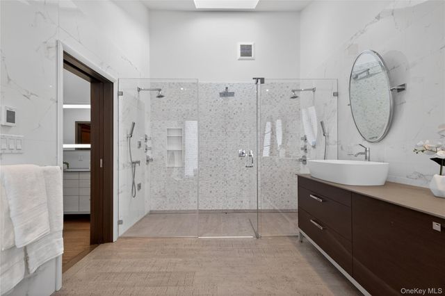 48 Westwood Court, Woodbury, NY 11797