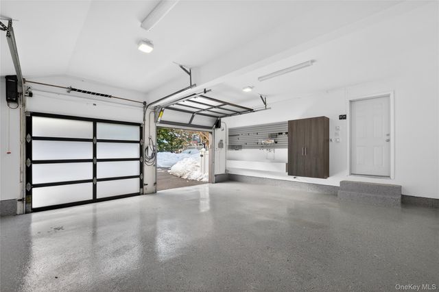 48 Westwood Court, Woodbury, NY 11797