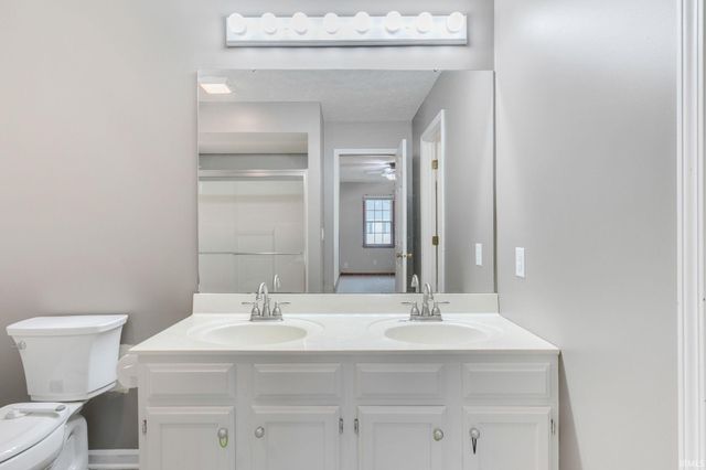 14500 Skybreeze Drive, Granger, IN 46530