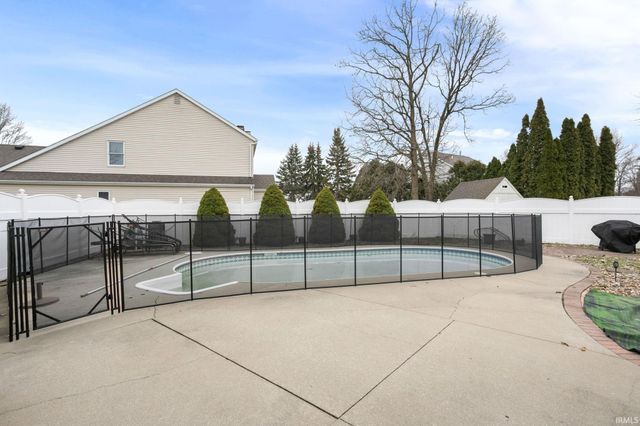 14500 Skybreeze Drive, Granger, IN 46530