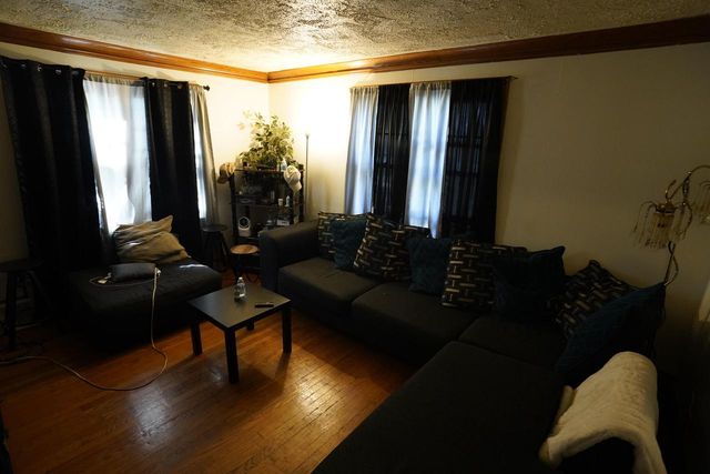 112 E Townsend STREET #114, Milwaukee, WI 53212