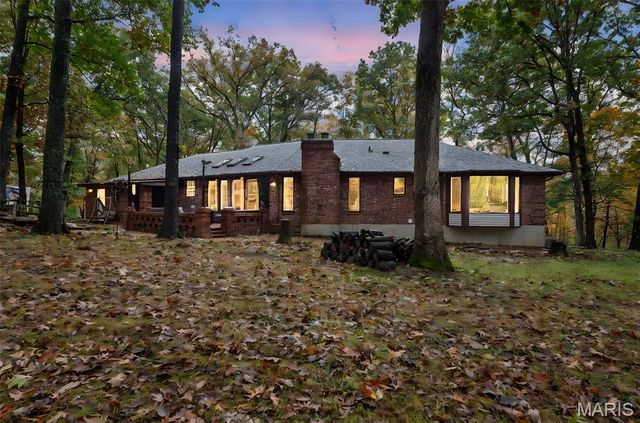 8349 White Oak Trail, Hillsboro, MO 63050