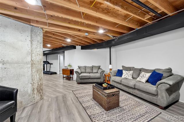 8349 White Oak Trail, Hillsboro, MO 63050