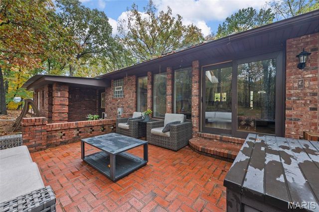 8349 White Oak Trail, Hillsboro, MO 63050