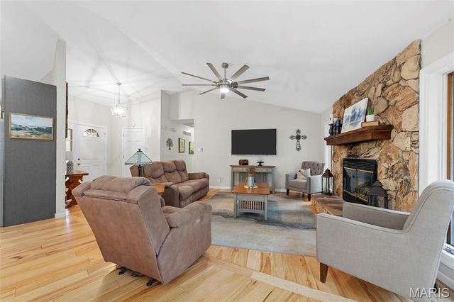 8349 White Oak Trail, Hillsboro, MO 63050