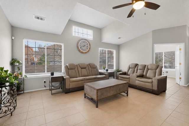 5401 Kokopelli Court NW, Albuquerque, NM 87114