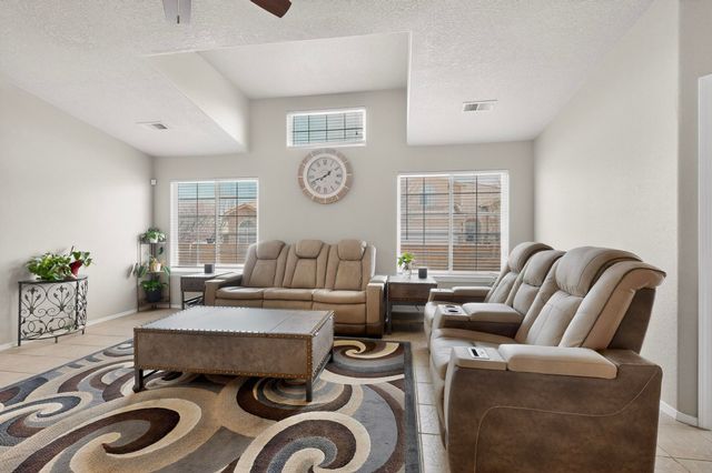 5401 Kokopelli Court NW, Albuquerque, NM 87114