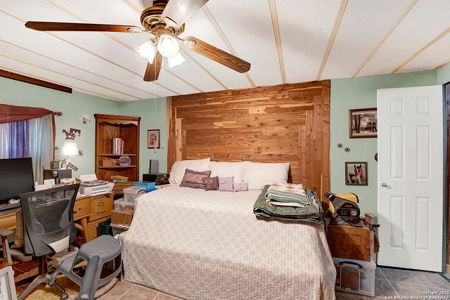 2681 Waterfront Park, Canyon Lake, TX 78133