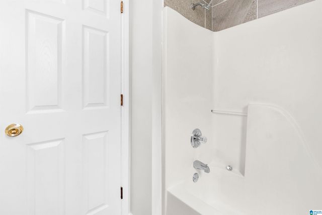 100 SUMMERCHASE PARKWAY, Calera, AL 35040