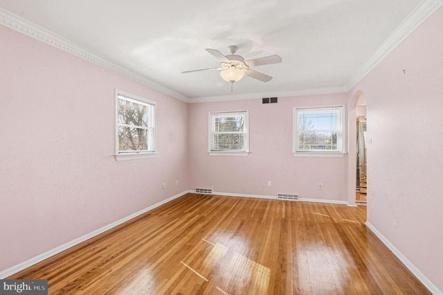 904 HERITAGE RD, Moorestown, NJ 08057