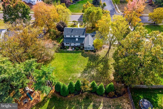 904 HERITAGE RD, Moorestown, NJ 08057