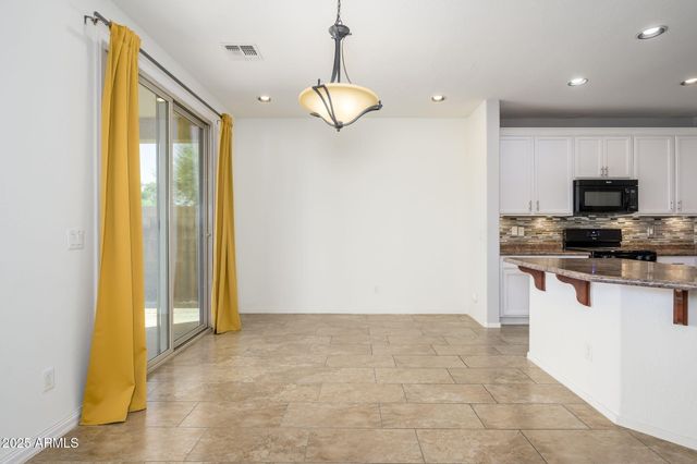 40262 W Molly Lane, Maricopa, AZ 85138