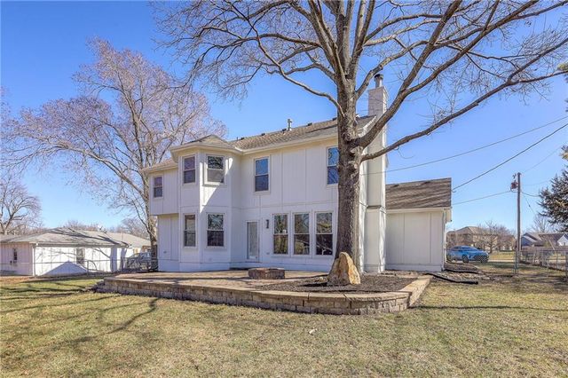 526 S Center Street, Gardner, KS 66030