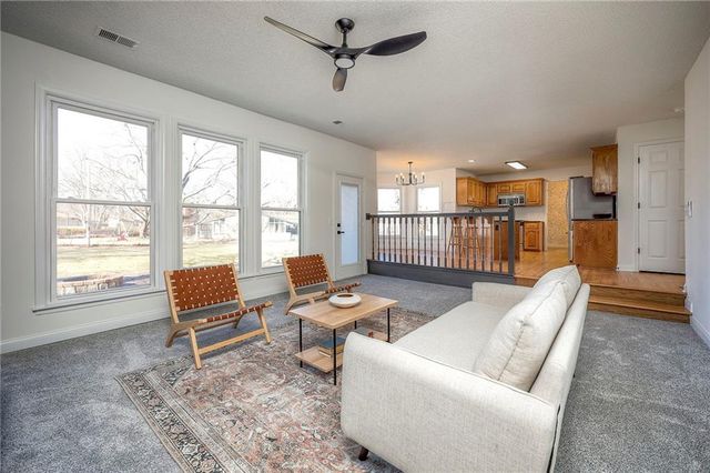 526 S Center Street, Gardner, KS 66030