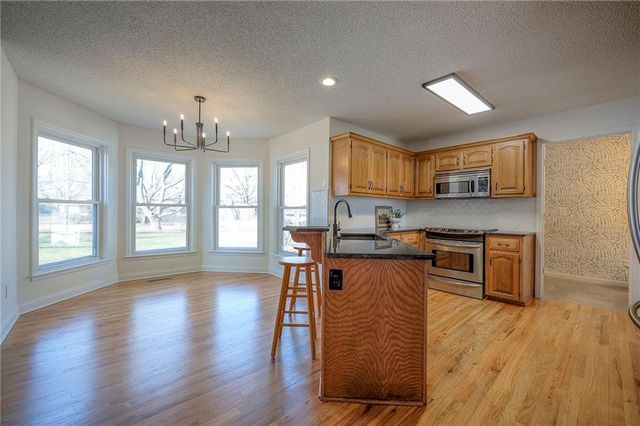 526 S Center Street, Gardner, KS 66030