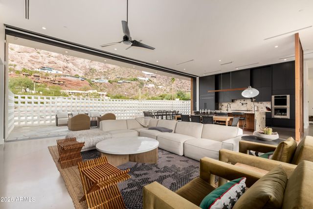 4905 E WHITE GATES Drive, Phoenix, AZ 85018