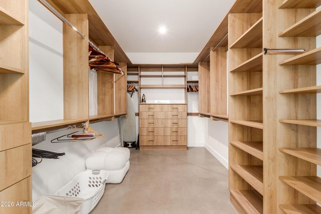 4905 E WHITE GATES Drive, Phoenix, AZ 85018