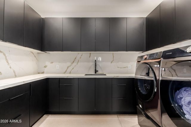 4905 E WHITE GATES Drive, Phoenix, AZ 85018