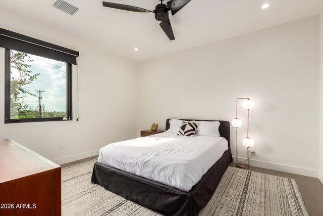 4905 E WHITE GATES Drive, Phoenix, AZ 85018