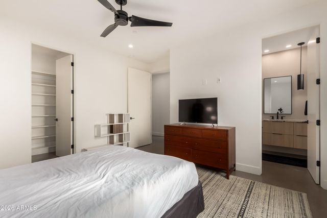 4905 E WHITE GATES Drive, Phoenix, AZ 85018