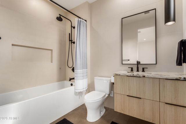 4905 E WHITE GATES Drive, Phoenix, AZ 85018