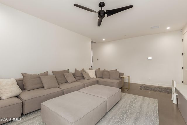 4905 E WHITE GATES Drive, Phoenix, AZ 85018