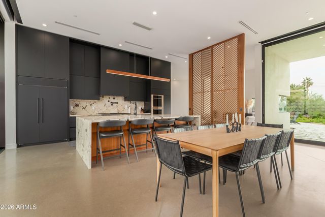 4905 E WHITE GATES Drive, Phoenix, AZ 85018