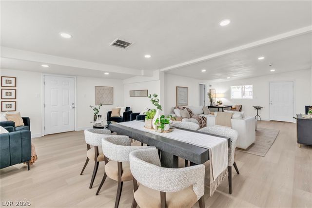 1506 East Saint Louis Avenue, Las Vegas, NV 89104