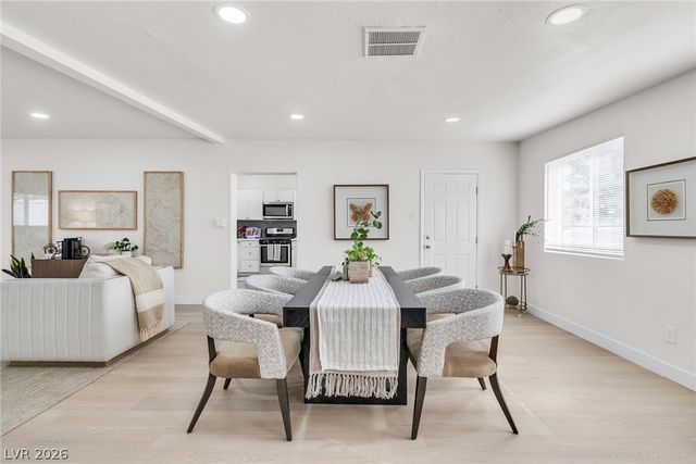 1506 East Saint Louis Avenue, Las Vegas, NV 89104