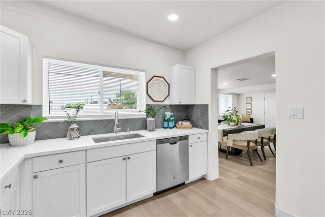 1506 East Saint Louis Avenue, Las Vegas, NV 89104