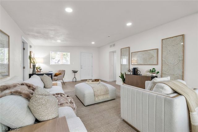 1506 East Saint Louis Avenue, Las Vegas, NV 89104