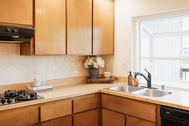 460 Clearwood Dr, Oakley, CA 94561