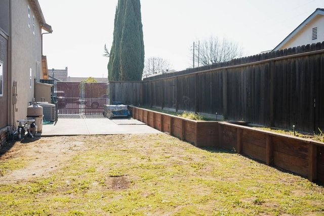 460 Clearwood Dr, Oakley, CA 94561