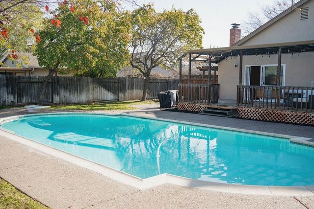 460 Clearwood Dr, Oakley, CA 94561