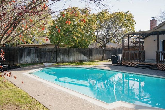 460 Clearwood Dr, Oakley, CA 94561