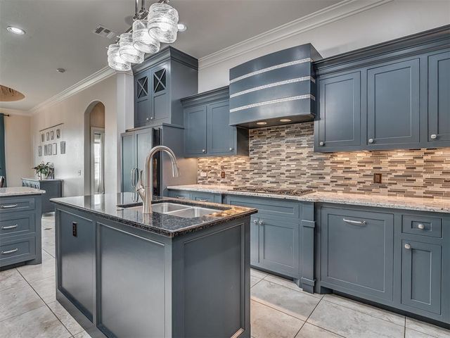 1144 Canteberry Drive, Yukon, OK 73099