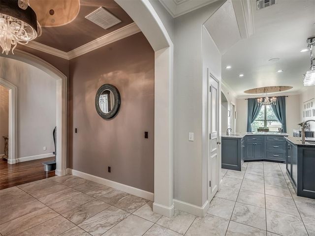 1144 Canteberry Drive, Yukon, OK 73099