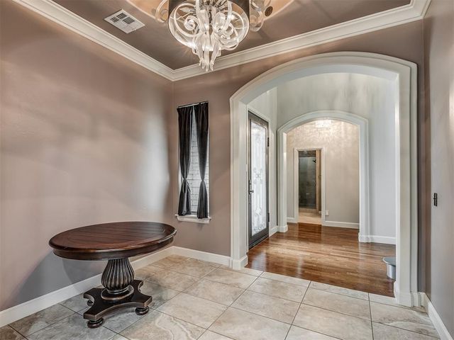 1144 Canteberry Drive, Yukon, OK 73099