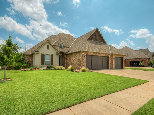 1144 Canteberry Drive, Yukon, OK 73099