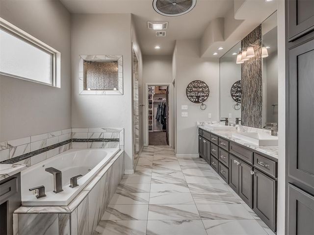 1144 Canteberry Drive, Yukon, OK 73099