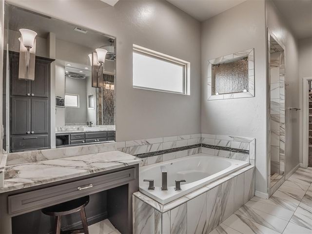 1144 Canteberry Drive, Yukon, OK 73099