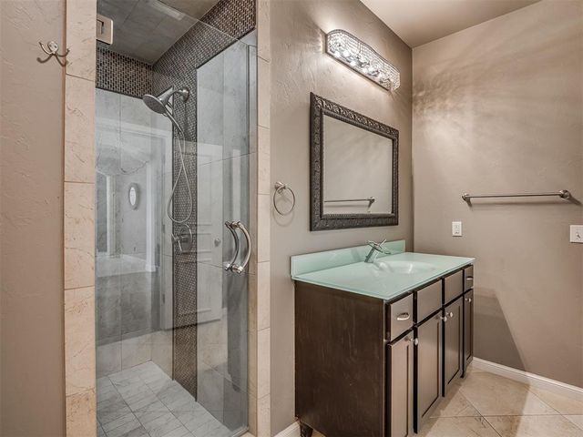 1144 Canteberry Drive, Yukon, OK 73099