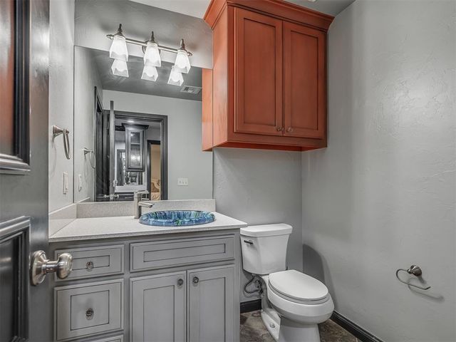 1144 Canteberry Drive, Yukon, OK 73099