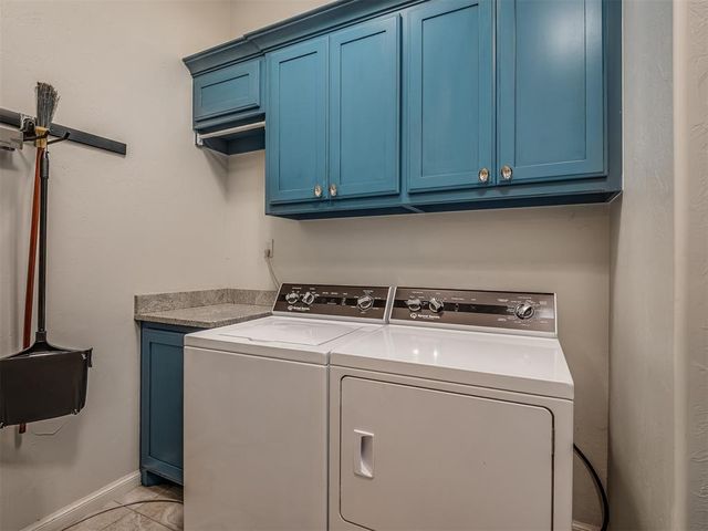 1144 Canteberry Drive, Yukon, OK 73099