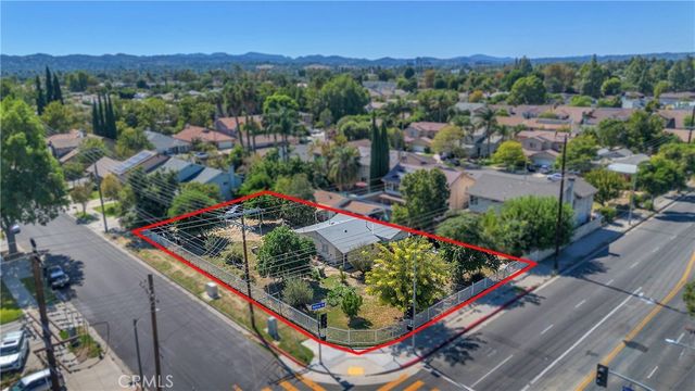 19504 Saticoy, Reseda, CA 91335