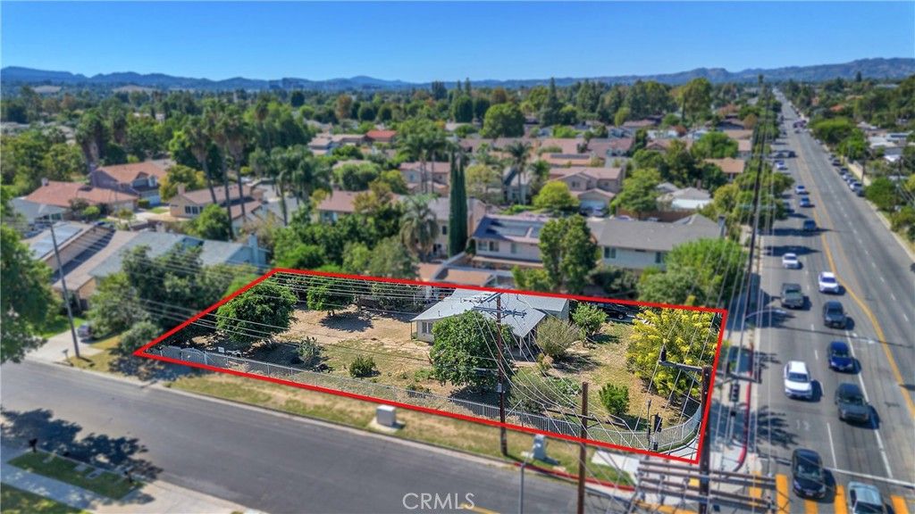 19504 Saticoy, Reseda, CA 91335
